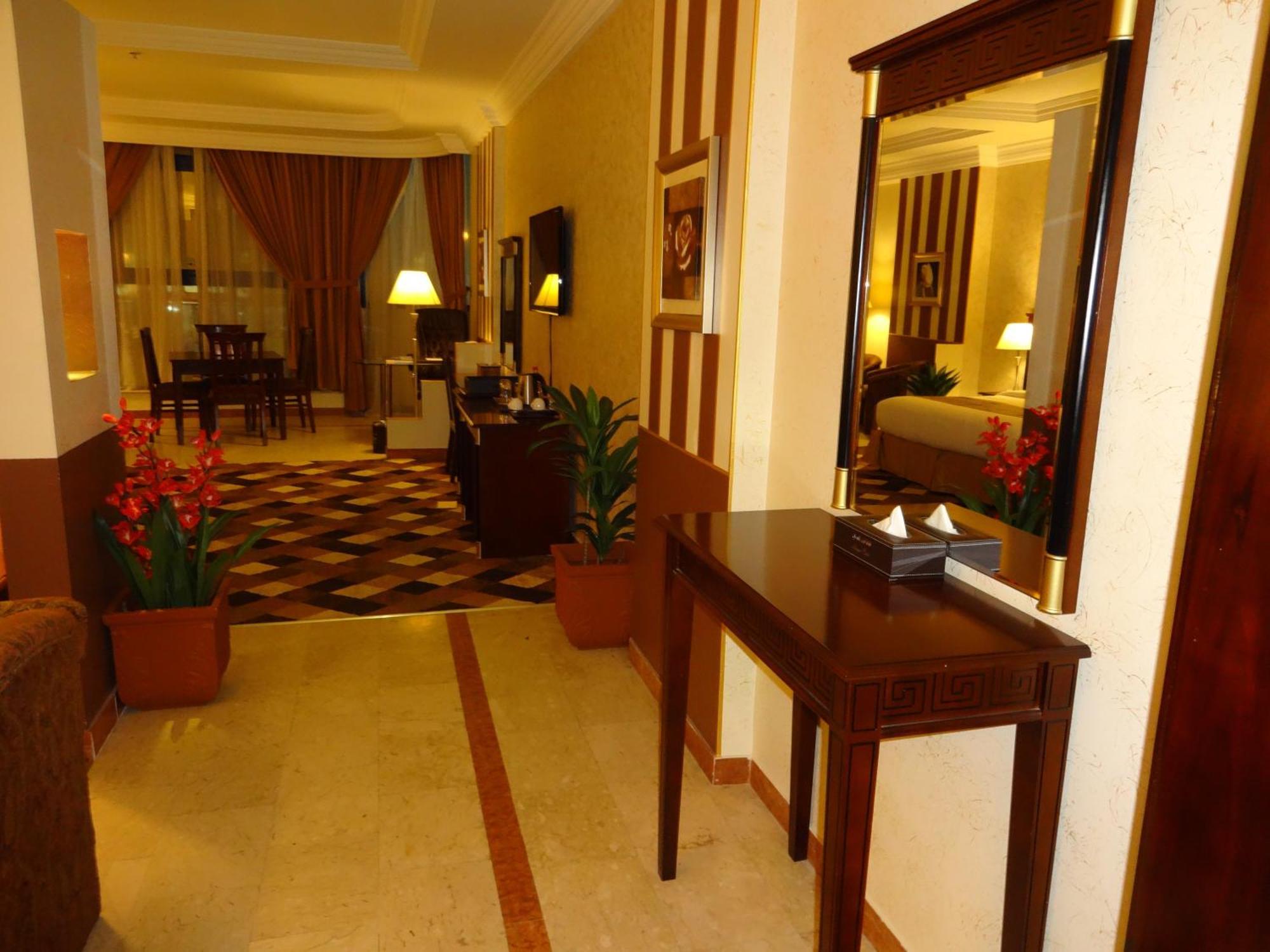 Qasr Al Sahab Hotel Khamis Mushait Room photo